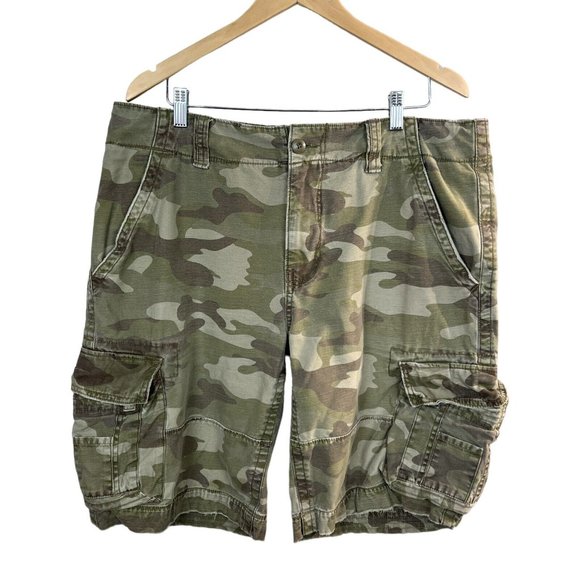 NOBO Shorts Nobo Camo Vintage Cargo Shorts 38 Mens Green Y2k